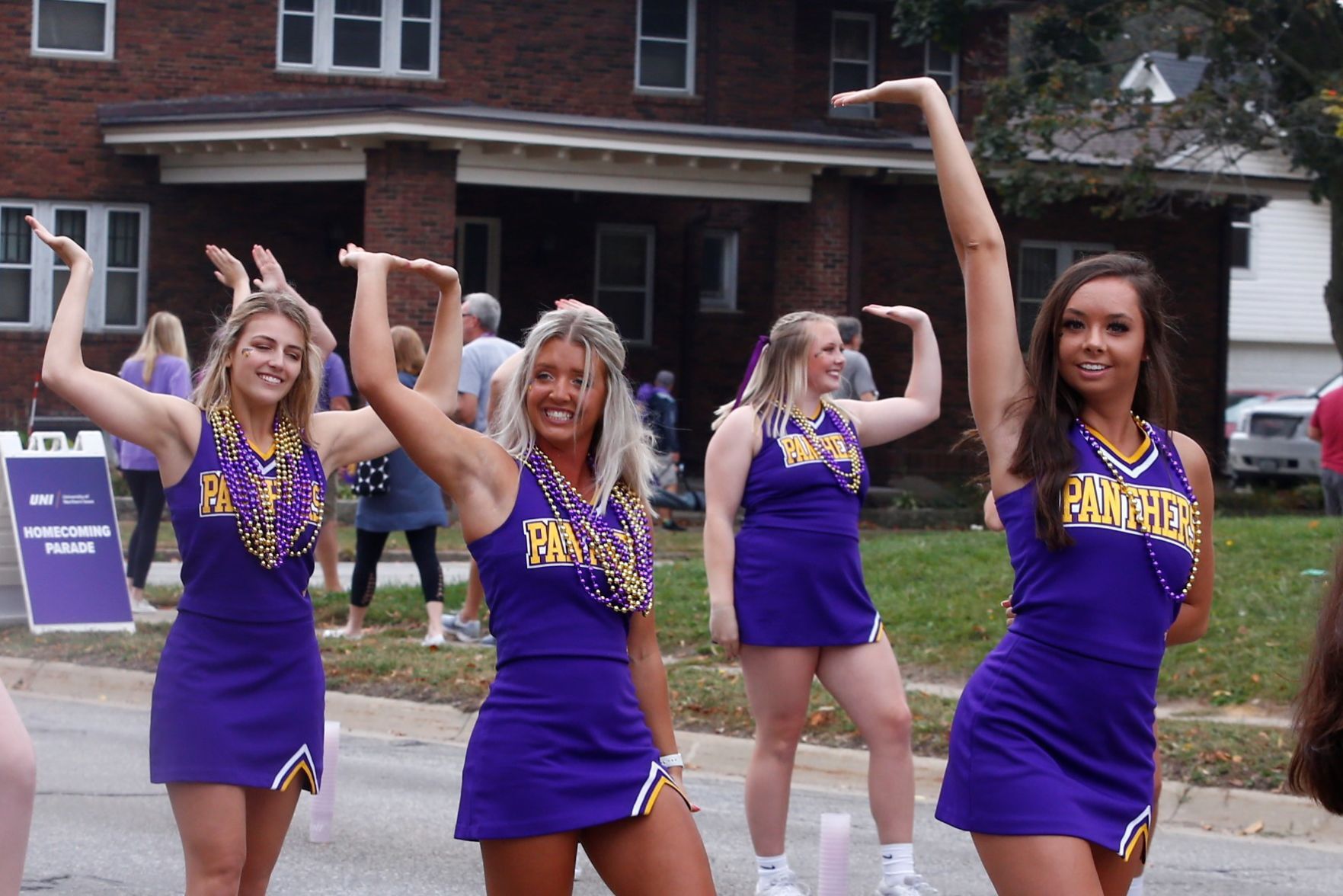 100221-uni-hoco-1.5